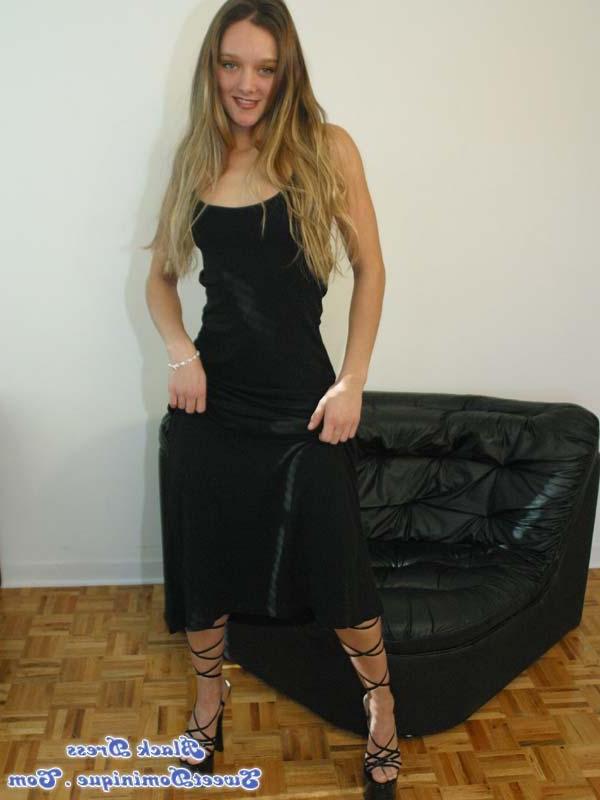 15P Pictures of teen Sweet Dominique teasing with some upskirt shots