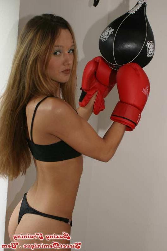 15P Pictures of teen Sweet Dominique ready to knock you out