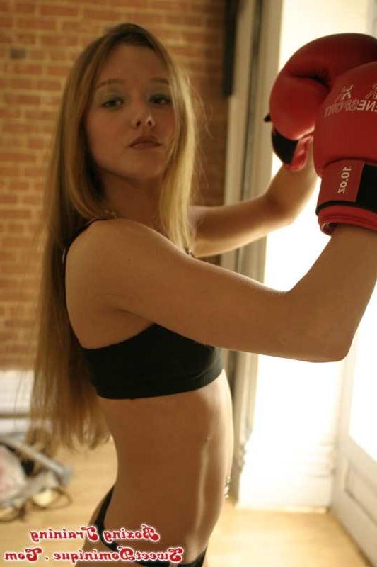 15P Pictures of teen Sweet Dominique ready to knock you out