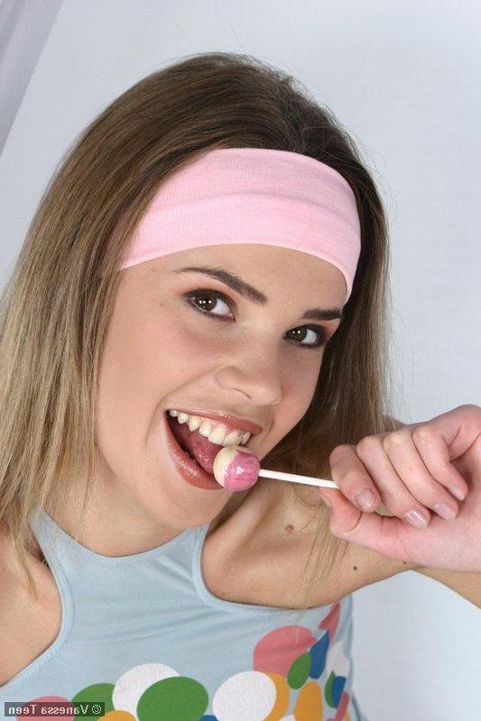 20P Pictures of teen cutie Vanessa Teen sucking on something hard