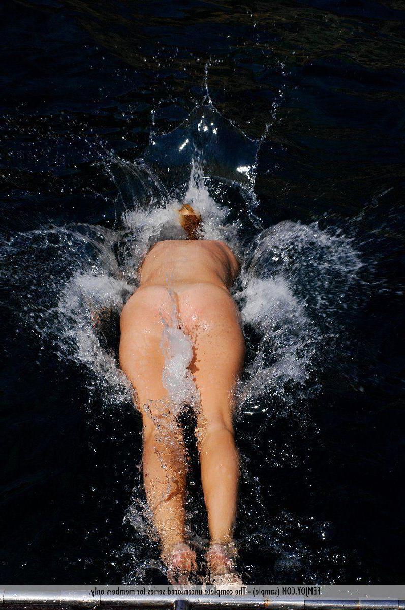 16P Pictures of an adorable redhead teen wet and ready for you