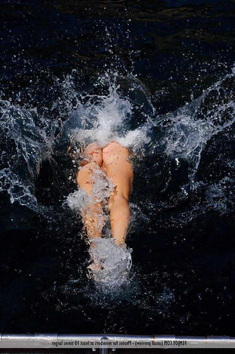 16P Pictures of an adorable redhead teen wet and ready for you