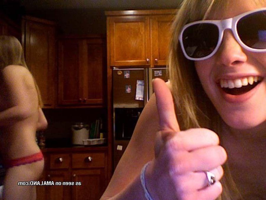 16P Pictures of adorable lesbian girls experimenting