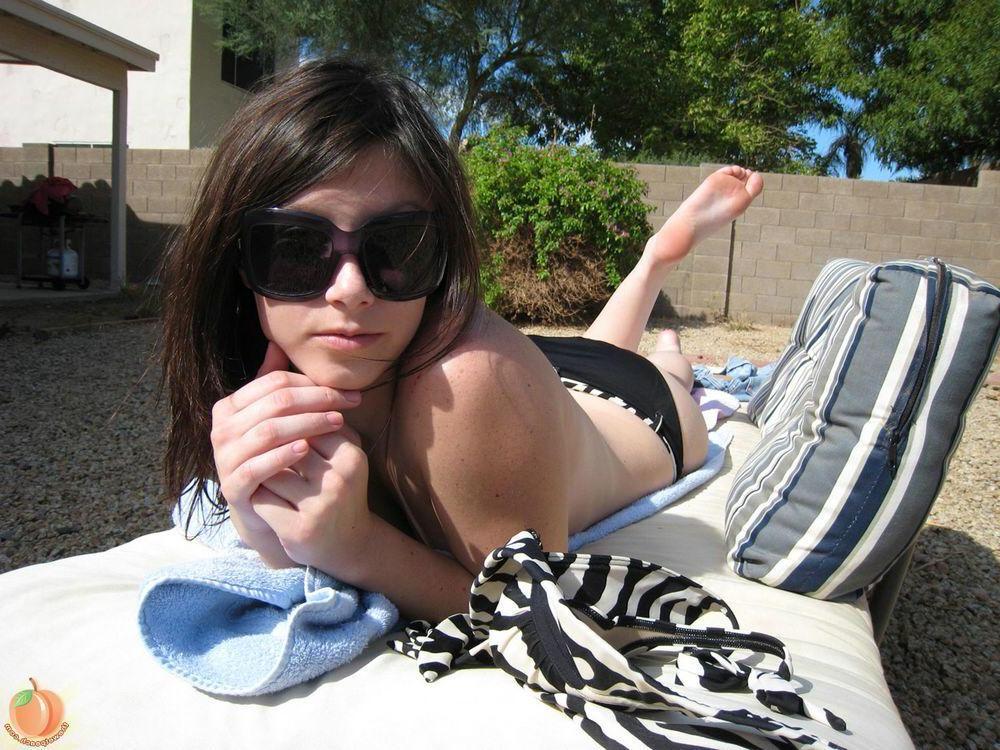 16P Pictures of an adorable brunette teen in a bikini