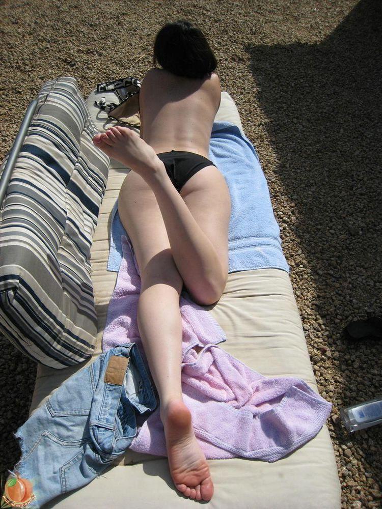 16P Pictures of an adorable brunette teen in a bikini