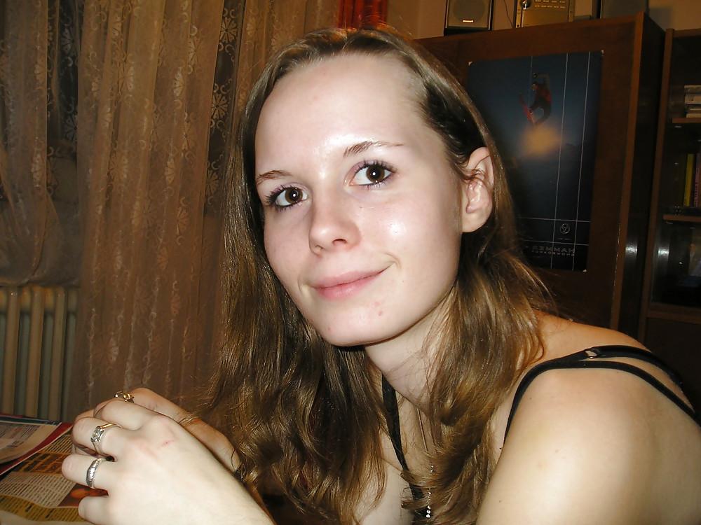 25P Adorable Slut From, SmutDates