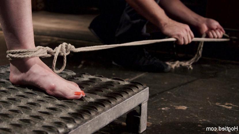 15P Tightest bondage and most inescapable orgasms on the web! Sexy little rope slut 