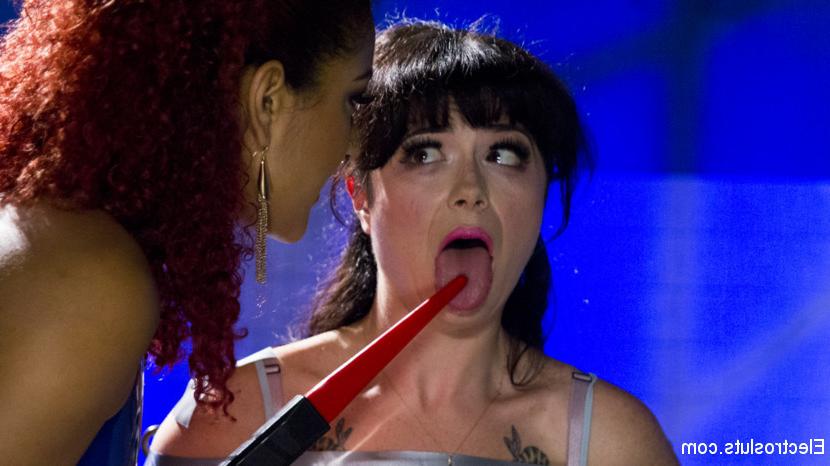 15P Did Siouxsie Q dare to double cross Goddess Daisy Ducati? It all unfolds in an i