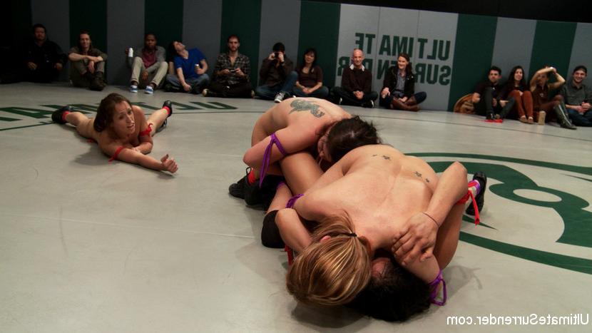 15P 4 experienced wrestlers do battle in the world's only lesbian tag team wrestling
