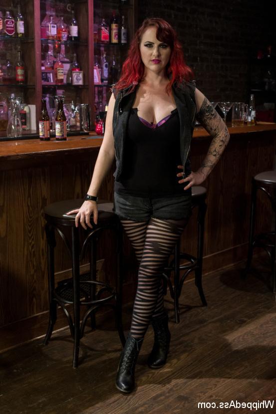 15P Andre Shakti's only in town for one night and she's cruising the bars determined
