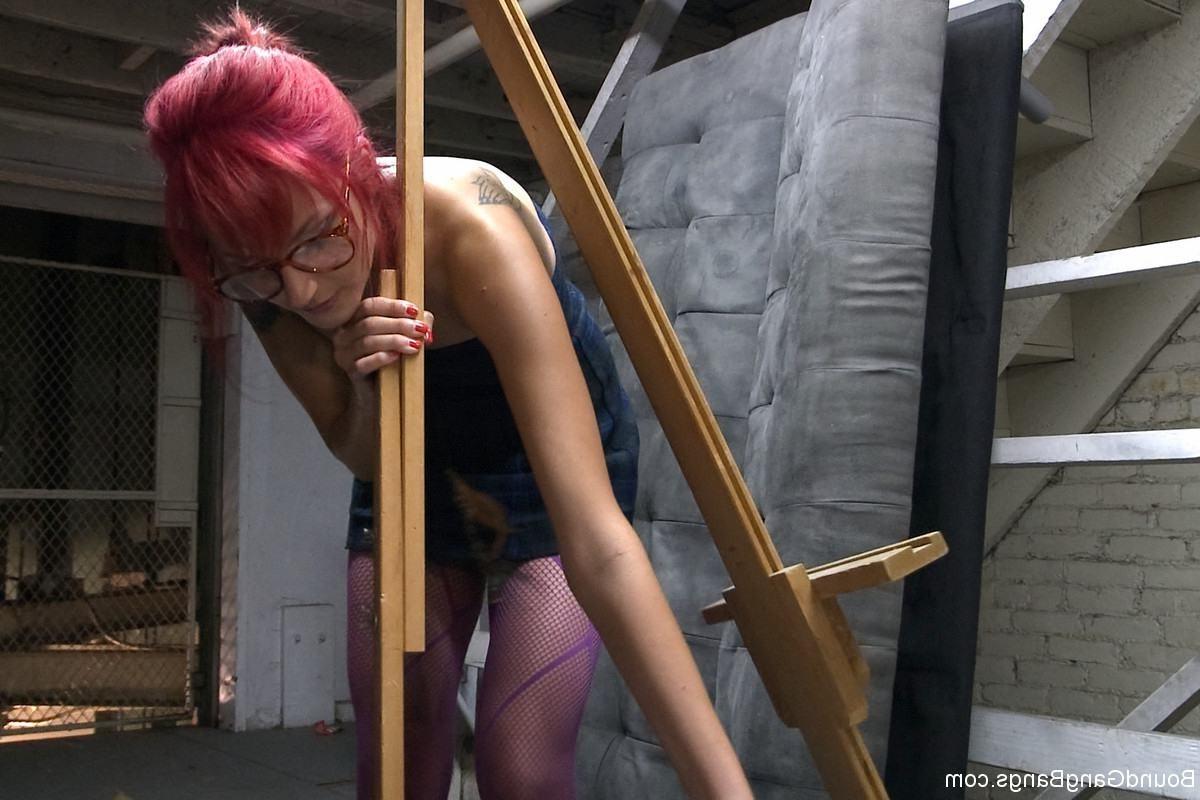23P In this fantasy role play update Phoenix Askani plays an art student moving into