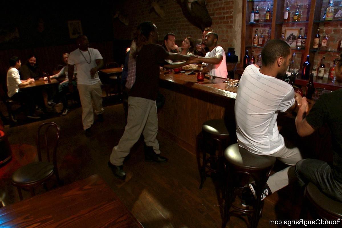 24P Lea Lexis lives out a fantasy of leaving a bar with the bartender, and winding u