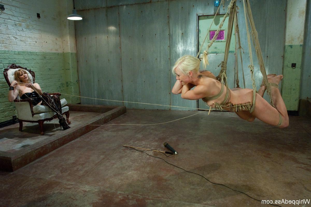 24P Sure we've seen Lorelei Lee sub before but it's been a long time. Lorelei's gett