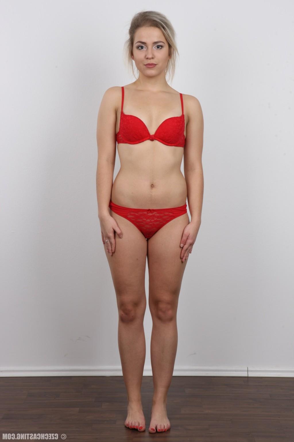 17P Adorable teen model poses nude