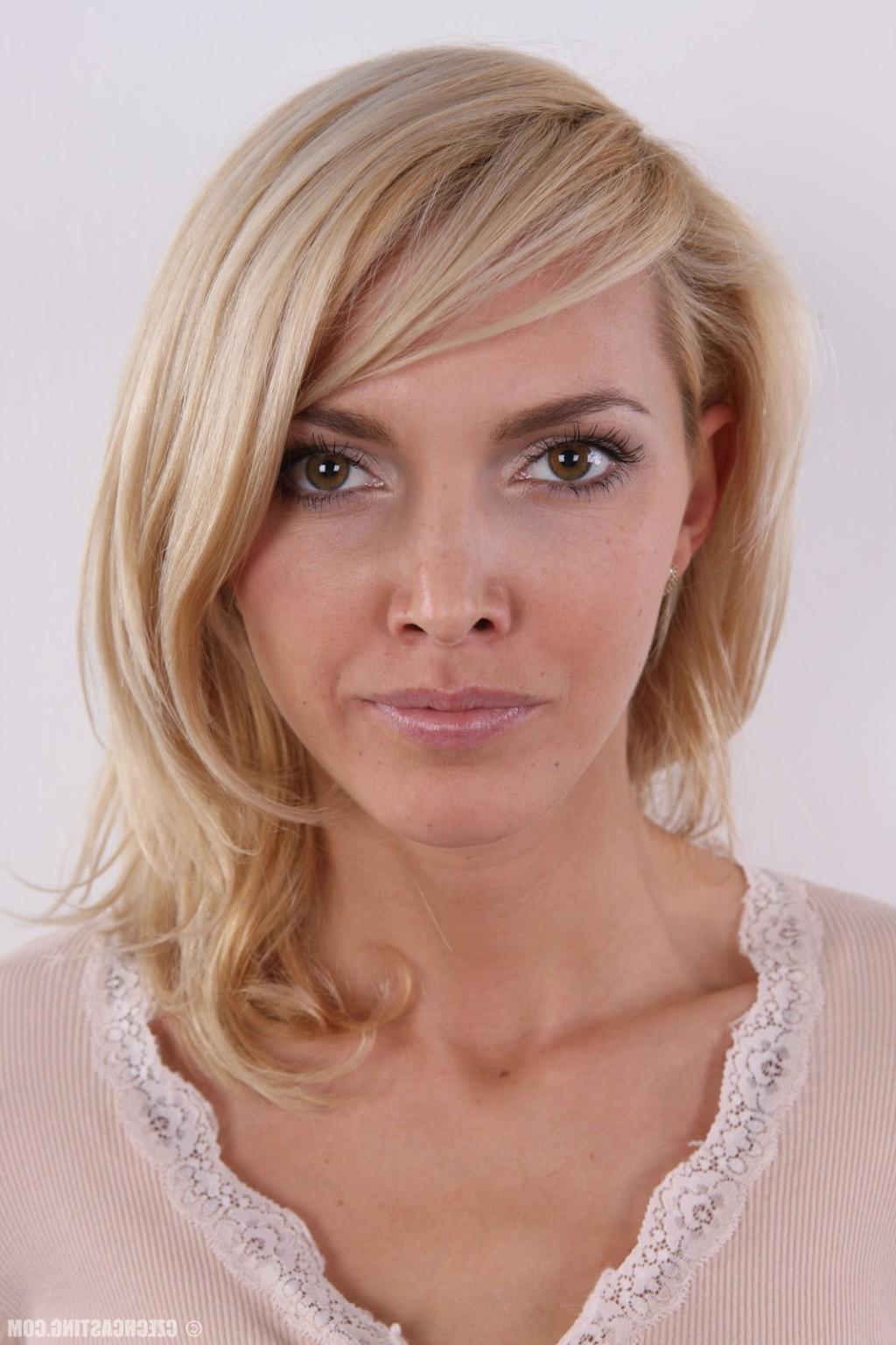 17P Adorable blonde poses naked