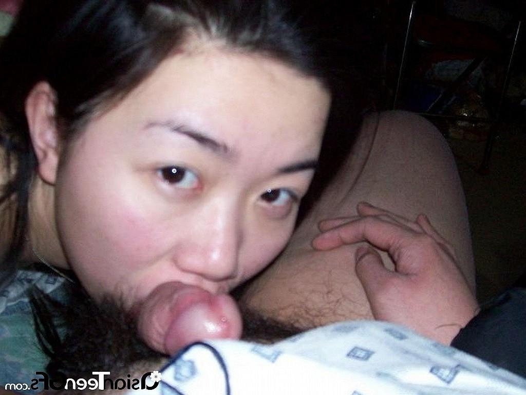 10P Sweet teen babe gives awesome head