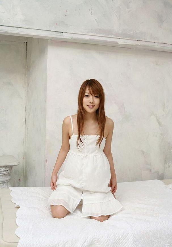 15P Adorable asian Miyu Hoshino showing tits and pussy