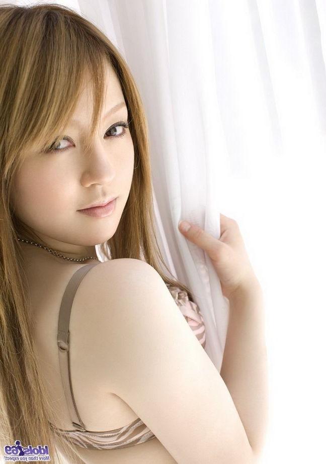 16P Lovely Ria Sakurai asian model shows ass and pussy