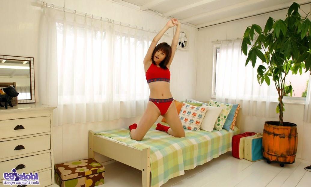 16P Adorable Asian babe shows her tits and ass