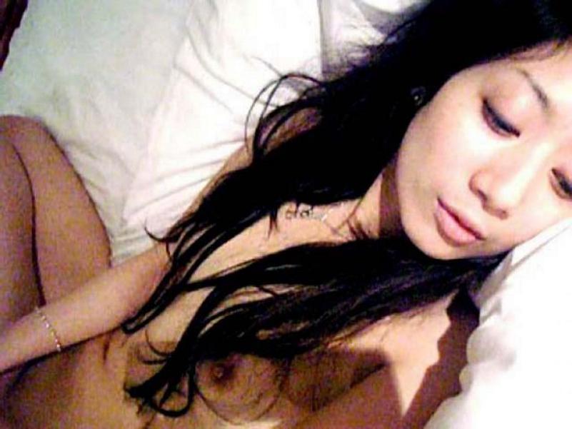 16P Adorable asian babe sucking huge black cock with passion