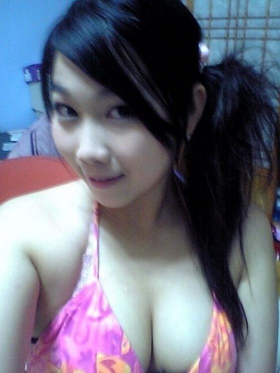 16P Adorable asian babe sucking huge black cock with passion