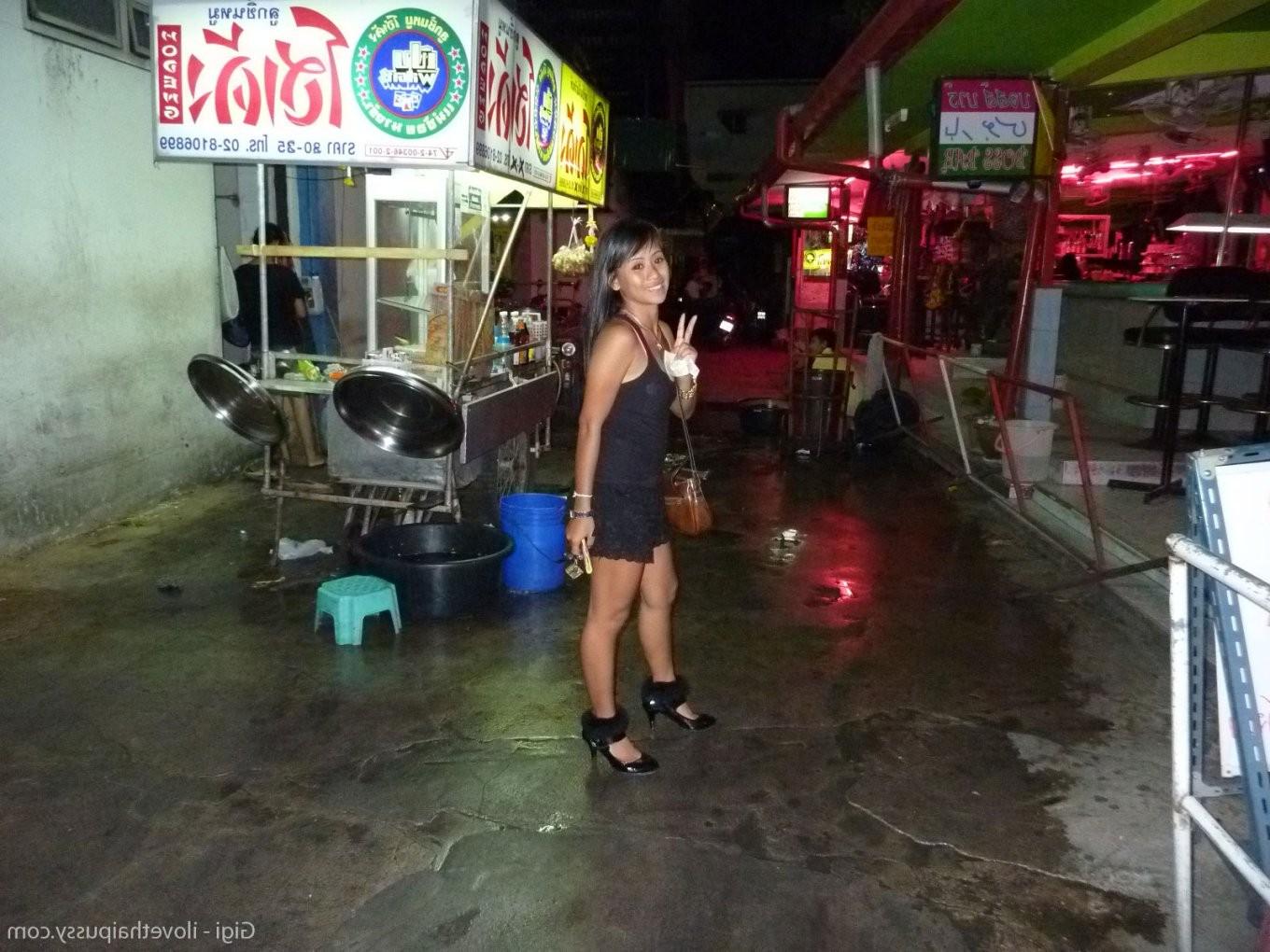 15P Adorable Thai Bargirl Fucks Sex Tourists For Rent Money