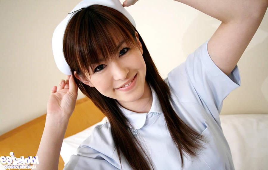 15P Adorable japanese nurse fucking her patient