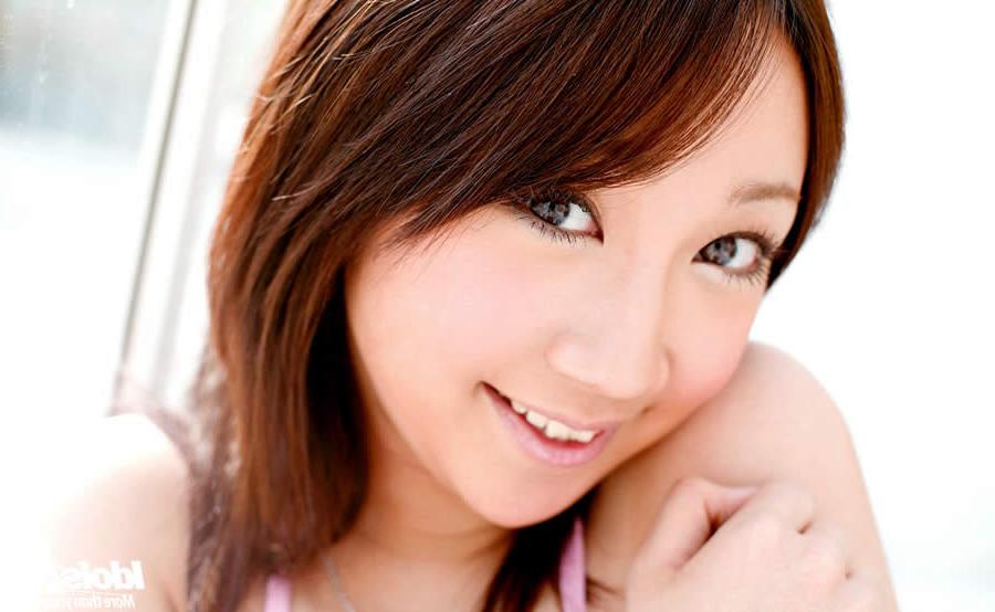 15P Adorable japanese girl taking off a bikini