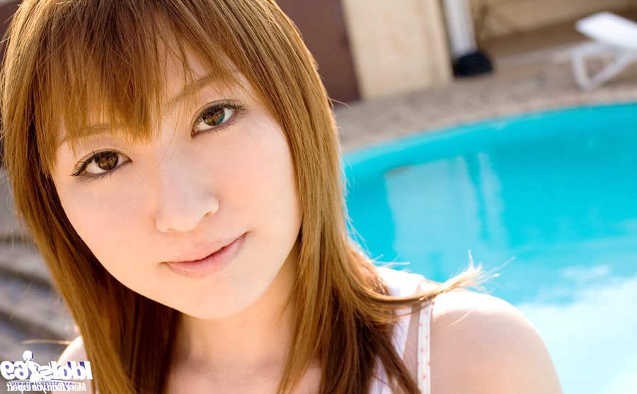 15P Adorable japanese girl in her bra and panties