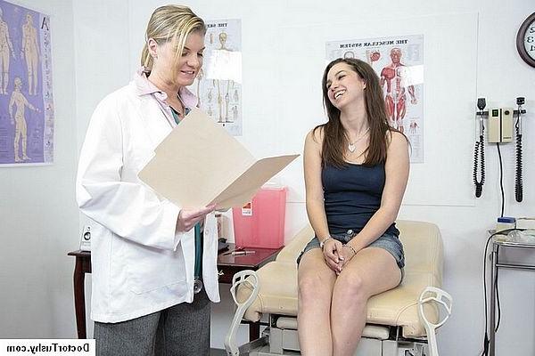 20P Adorable petite brunette visit gyno doctor for full body check