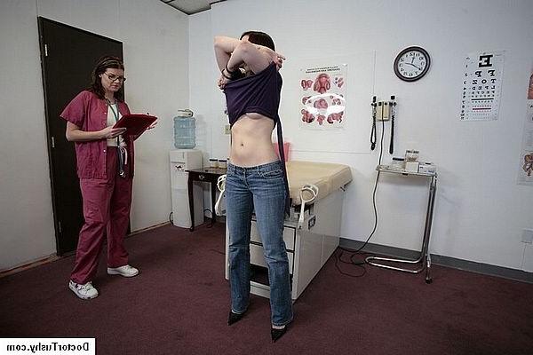 20P Adorable petite brunette visit gyno doctor for her vagina checku