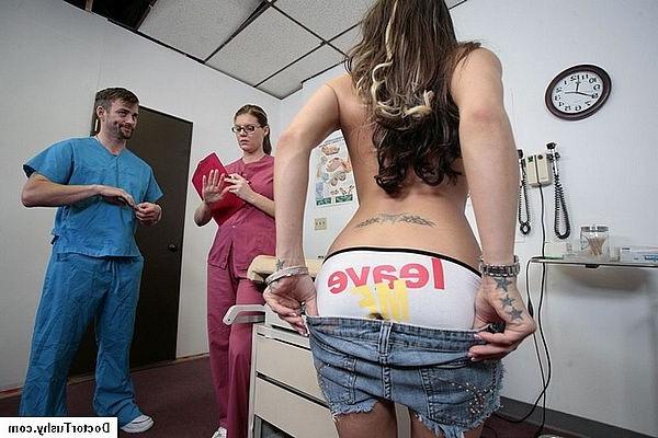 20P Adorable big boobs brunette visit gyno doctor for vagina checkup