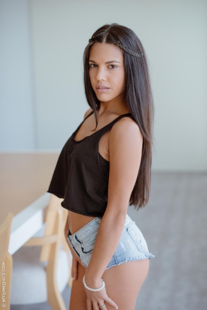 12P Lovely firm latina shows shaved snatch