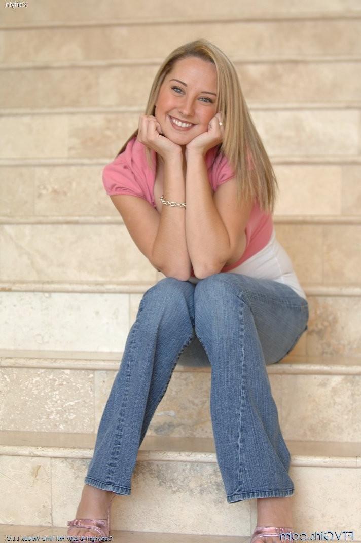 20P Adorable amateur blonde teen babe posing body and flashing tits