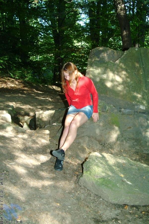 20P Absolute adorable amateur sexy babe posing tits and pussy outdoo