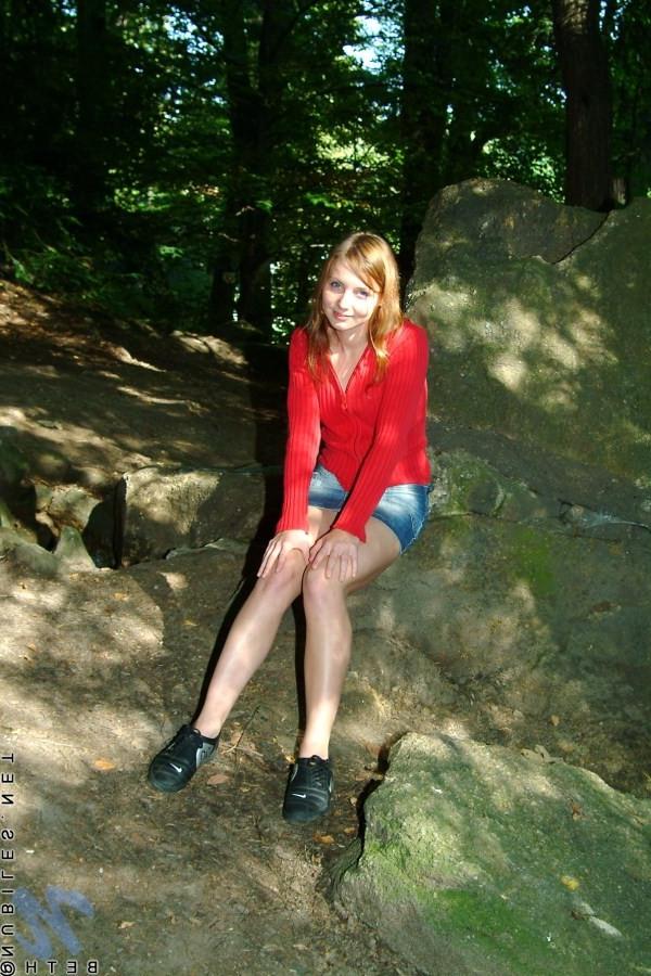20P Absolute adorable amateur sexy babe posing tits and pussy outdoo