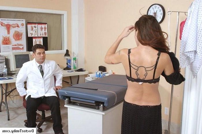 15P Medical Fetish visiting the gynecologist