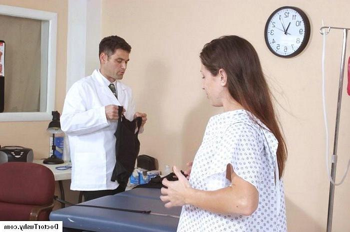 15P Medical Fetish visiting the gynecologist