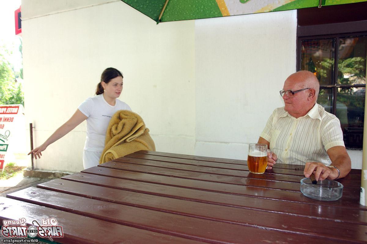 12P Grandpa seduces a dirty teen to abuse her pussy