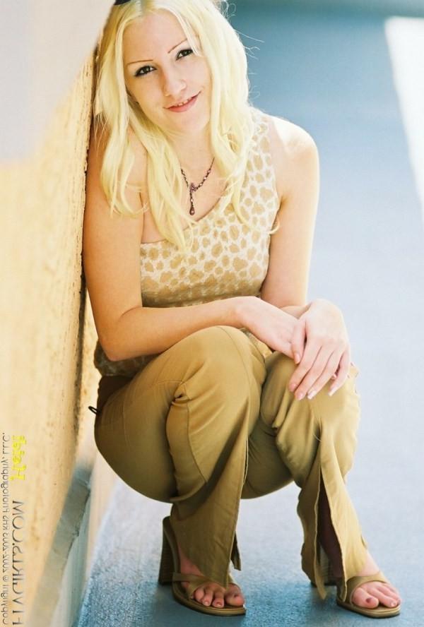 20P Adorable platinum haired teen posing her hairy pussy outdoor
