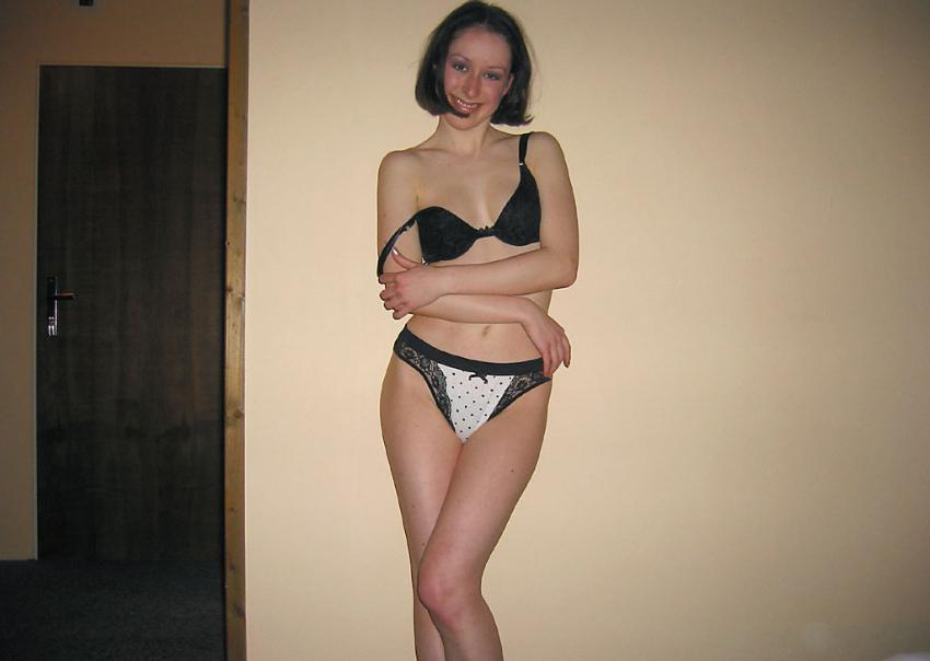 20P Lovely brunet holeing small boobies