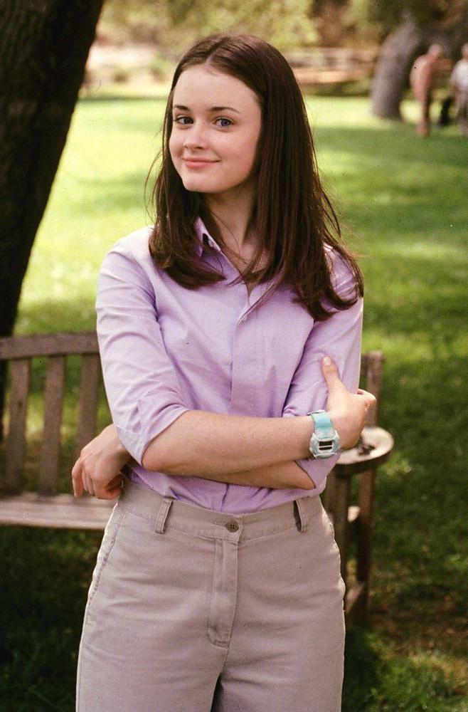 18P Lovely celebrity Alexis Bledel with her collection of hot photos