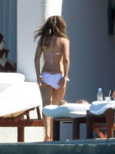 16P Sweet celebrity actress Kate Beckinsale exposed boobs