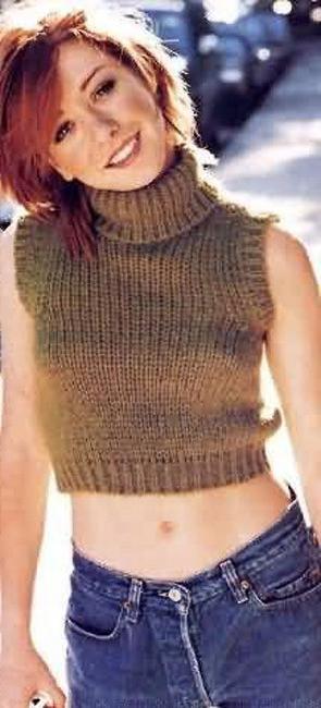 16P Lovely sexy celebrity Alyson Hannigan showing nude tits