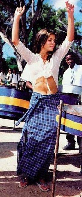 15P Adorable actress Sandra Bullock