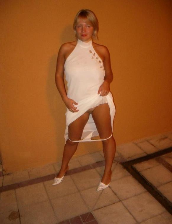 15P Lovely MILF Micki on the couch