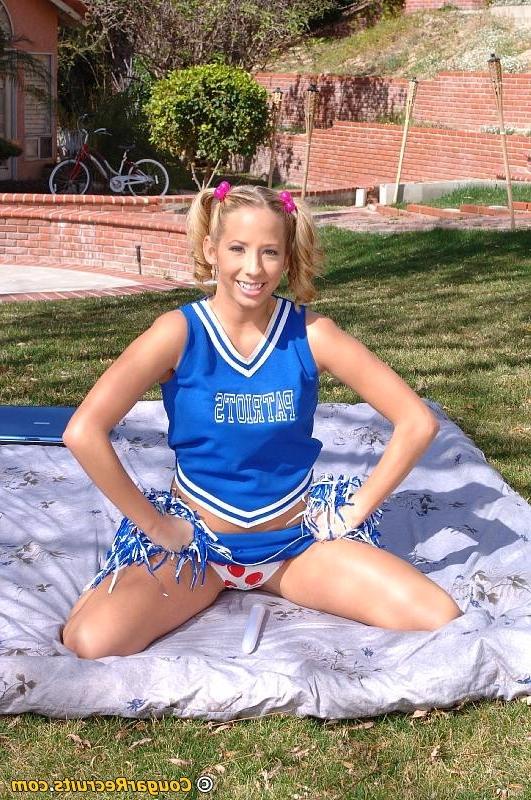 16P Horny coach seduces a cute teen cheerleader