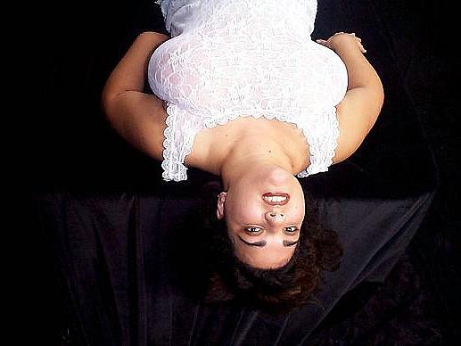 20P White fatty acrobatic on floor