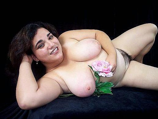 20P White fatty acrobatic on floor