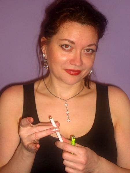 18P Acrobatic babe legs smoking